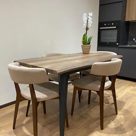 Stylish 1 Bedroom Apt 5 Min Walking From Skanderbeg Sq Apartment