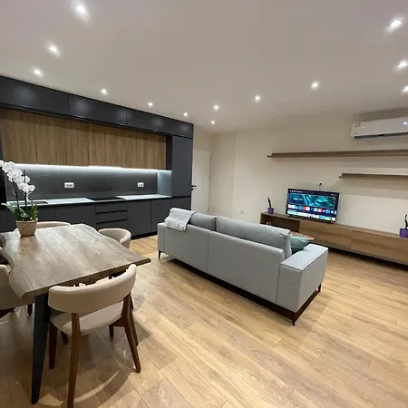 Apartment Stylish 1 Bedroom Apt 5 Min Walking From Skanderbeg Sq