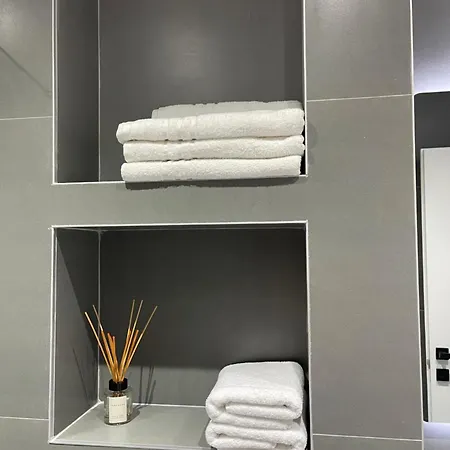 Stylish 1 Bedroom Apt 5 Min Walking From Skanderbeg Sq * Tirana