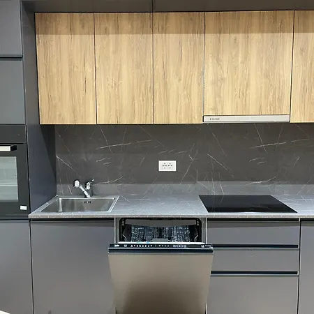 Stylish 1 Bedroom Apt 5 Min Walking From Skanderbeg Sq * Tirana
