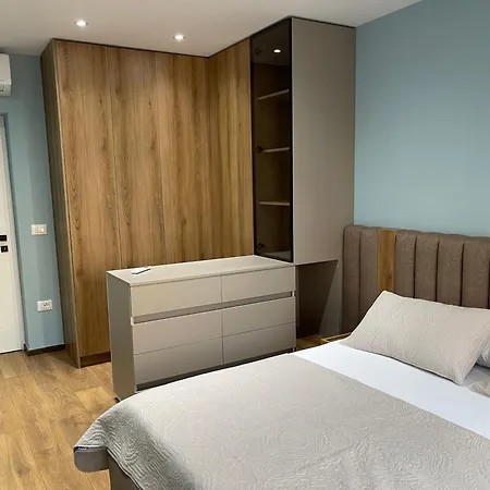 Stylish 1 Bedroom Apt 5 Min Walking From Skanderbeg Sq Tirana
