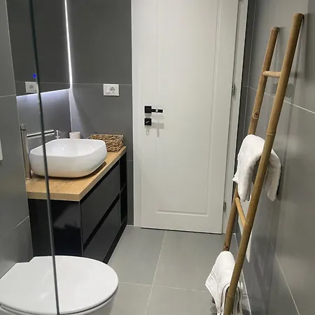 Stylish 1 Bedroom Apt 5 Min Walking From Skanderbeg Sq * Tirana