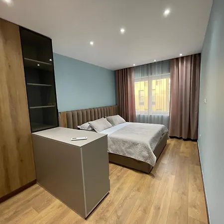 Stylish 1 Bedroom Apt 5 Min Walking From Skanderbeg Sq *