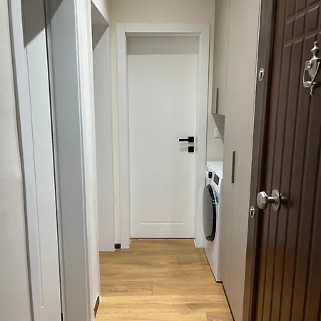 Stylish 1 Bedroom Apt 5 Min Walking From Skanderbeg Sq Apartment Tirana
