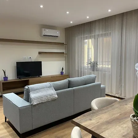Stylish 1 Bedroom Apt 5 Min Walking From Skanderbeg Sq Apartment Tirana