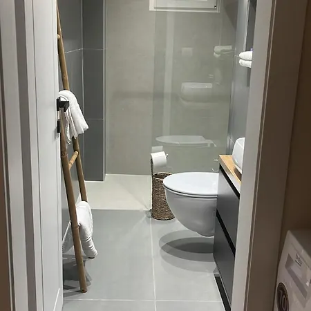 Apartment Stylish 1 Bedroom Apt 5 Min Walking From Skanderbeg Sq *